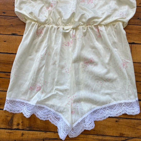 Vintage Lorraine Lingerie One Piece - Like New Condition - Picture 2 of 7